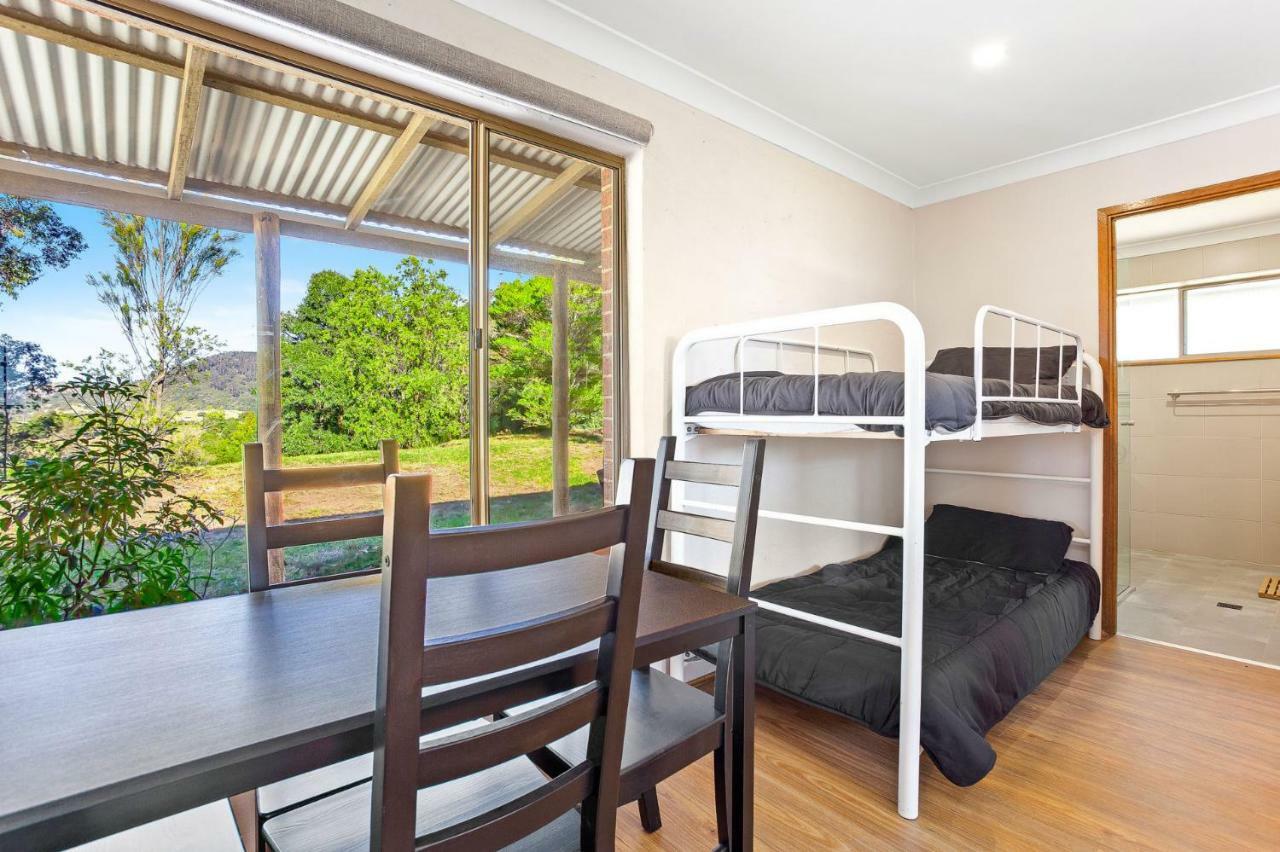 Braeside Cabin Two Alphitonia Central Tilba Экстерьер фото